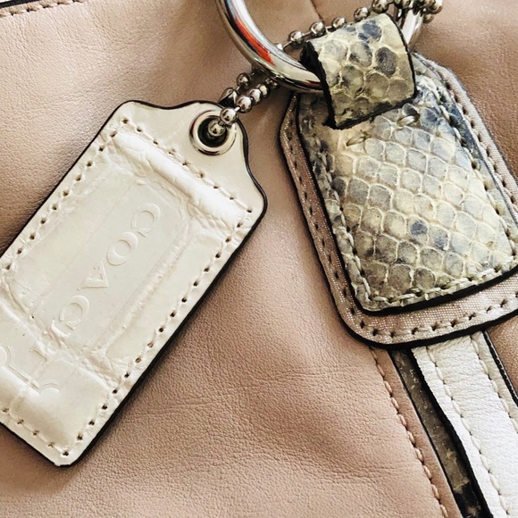 Coach summer bag in putty, off white, “snakeskin” - Picture 2 of 4